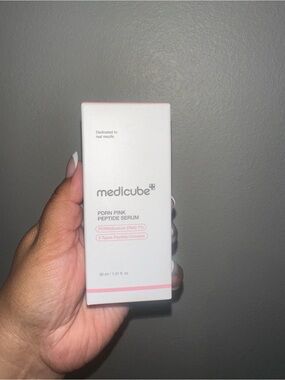Medicube PDRN Pink Peptide Serum — Pink